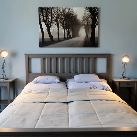 Kunfoglalas Apartmanhaz 아파트 *