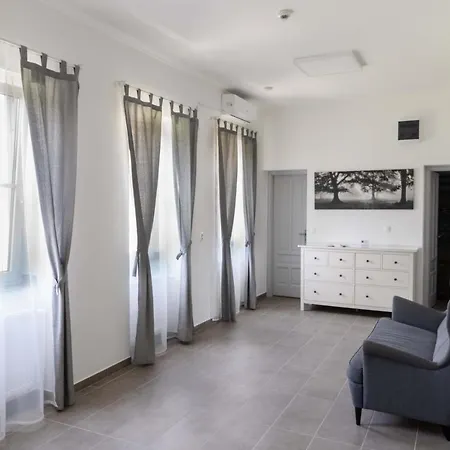 Kunfoglalas Apartmanhaz *