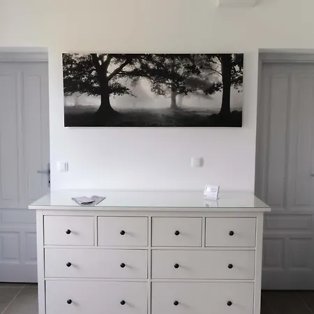 Kunfoglalas Apartmanhaz