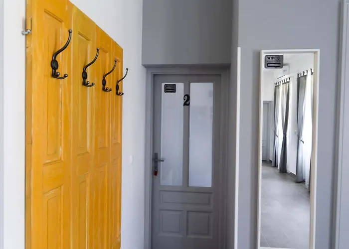 Kunfoglalas Apartmanhaz * Kisujszallas