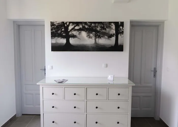 Kunfoglalas Apartmanhaz